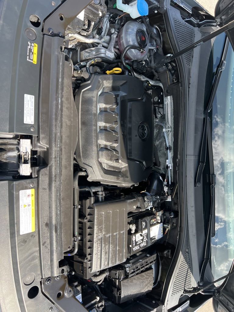 Certified 2024 Volkswagen Tiguan SE R-Line FWD image 12