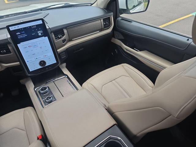 Certified 2024 Ford Expedition Limited AWD/4WD image 32