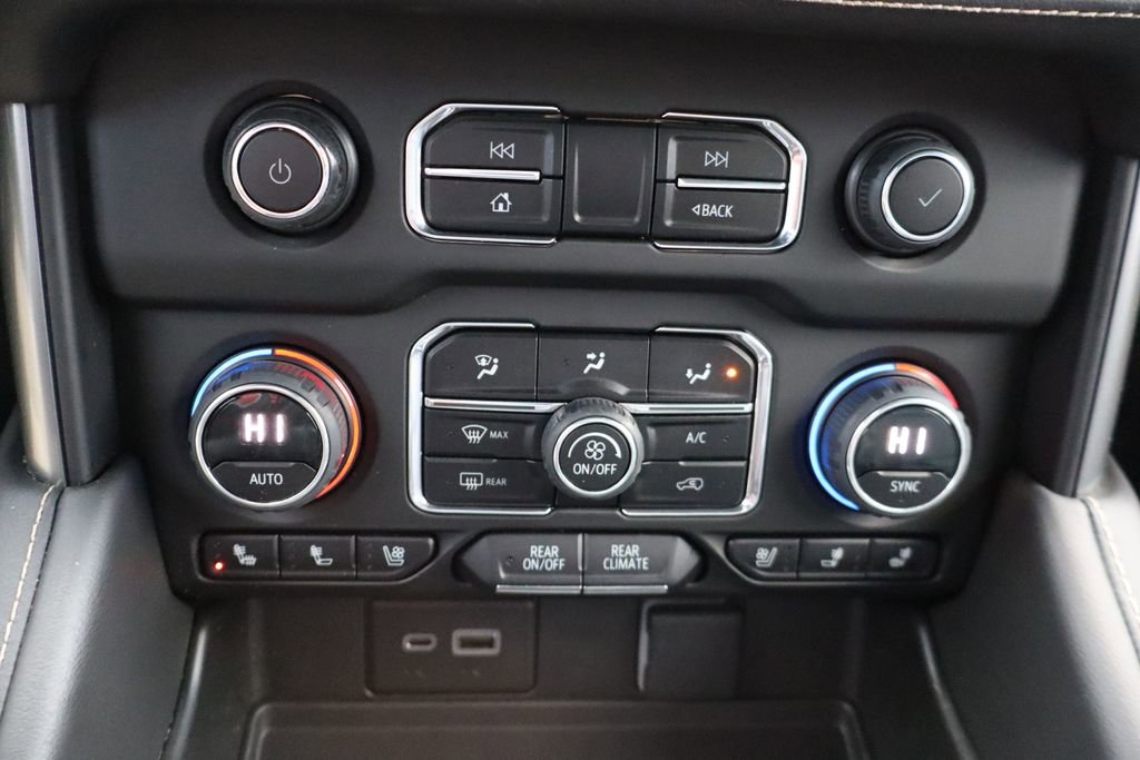 Used 2023 Chevrolet Suburban Premier image 25