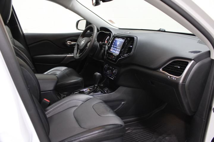 Used 2022 Jeep Cherokee Limited image 27