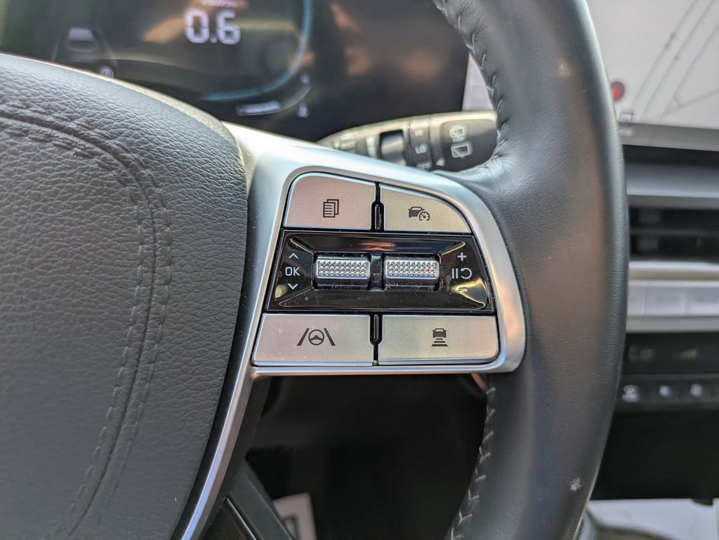 Used 2025 Kia Telluride S FWD image 17