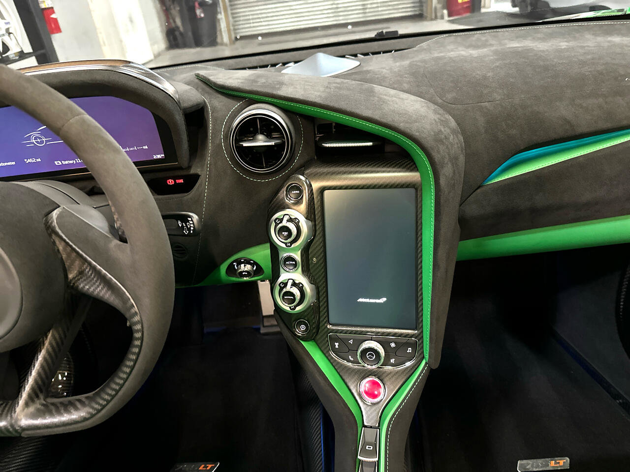 Used 2022 McLaren 765LT image 48