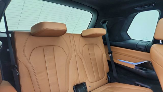 Used 2021 BMW X7 xDrive40i w/ M Sport Package image 29