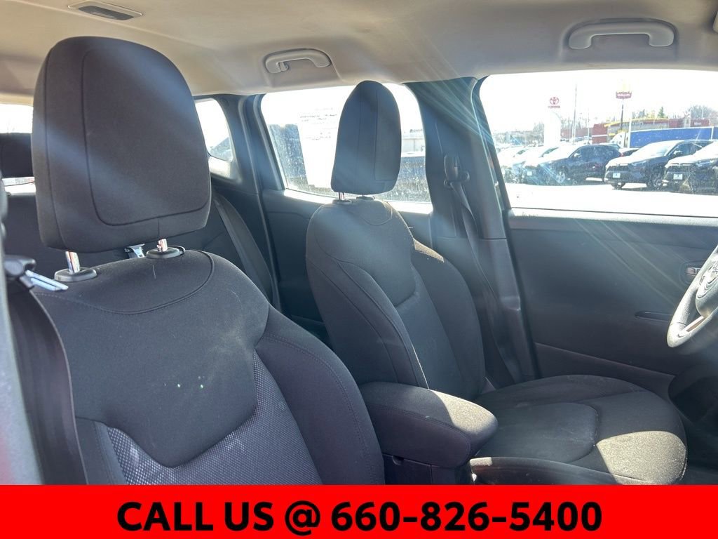 Used 2017 Jeep Renegade Sport w/ Power & Air Group image 6