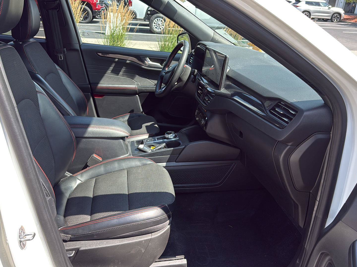 Used 2023 Ford Escape ST-Line Select w/ Tech Pack #1 AWD/4WD image 12