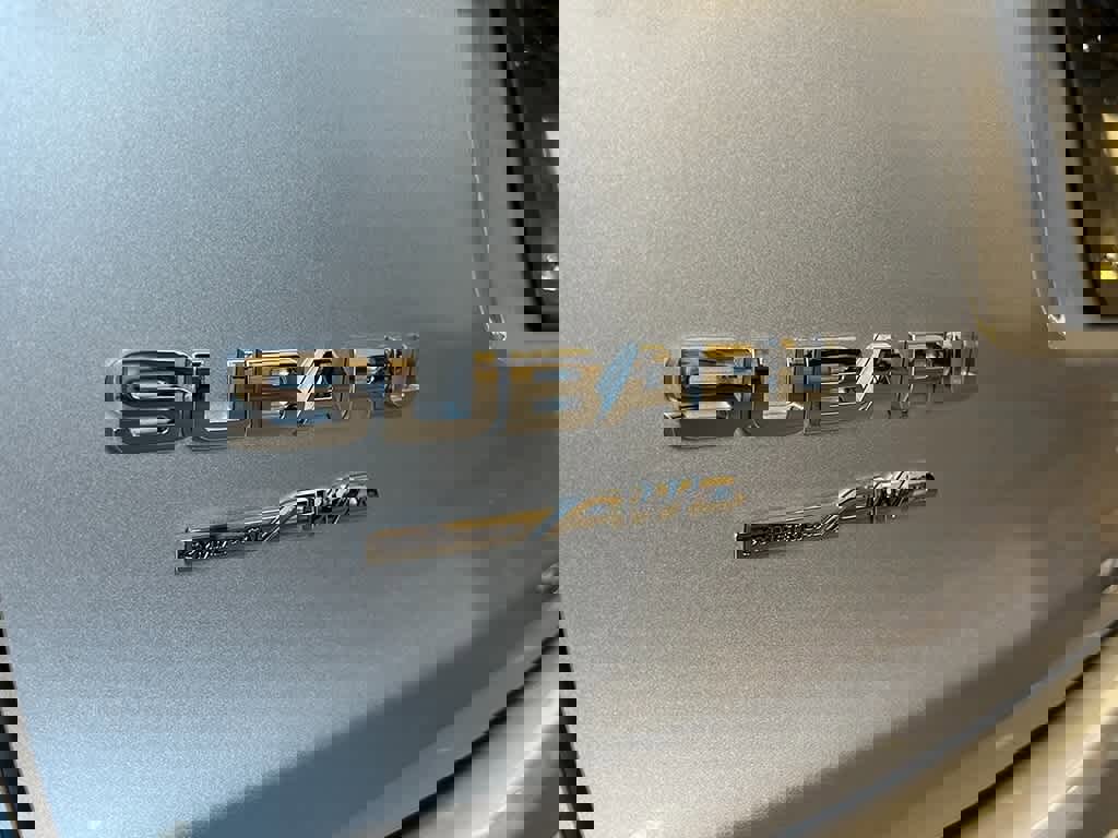 New 2025 Subaru Ascent Limited image 9