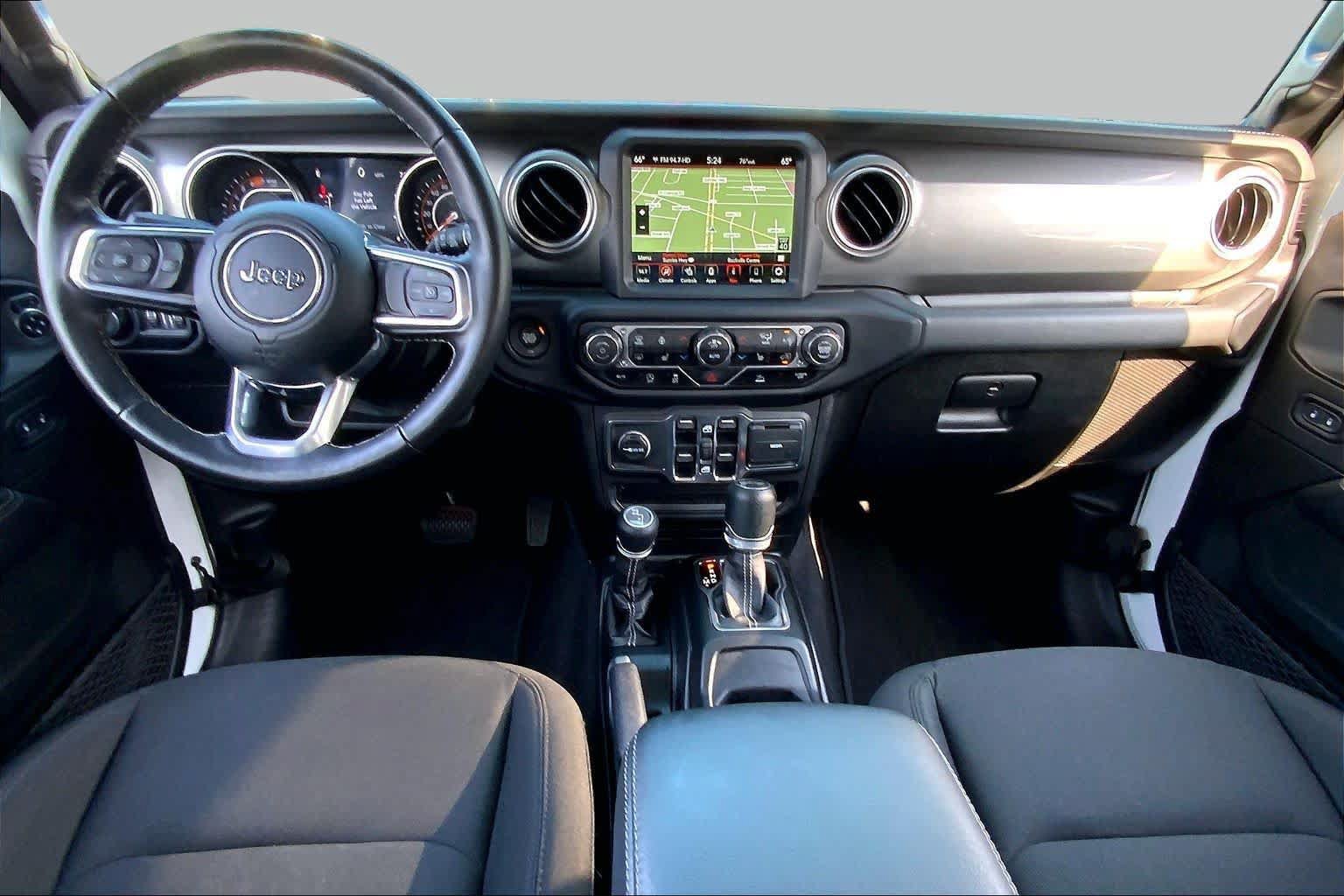 Used 2021 Jeep Wrangler Unlimited Sahara AWD/4WD image 13