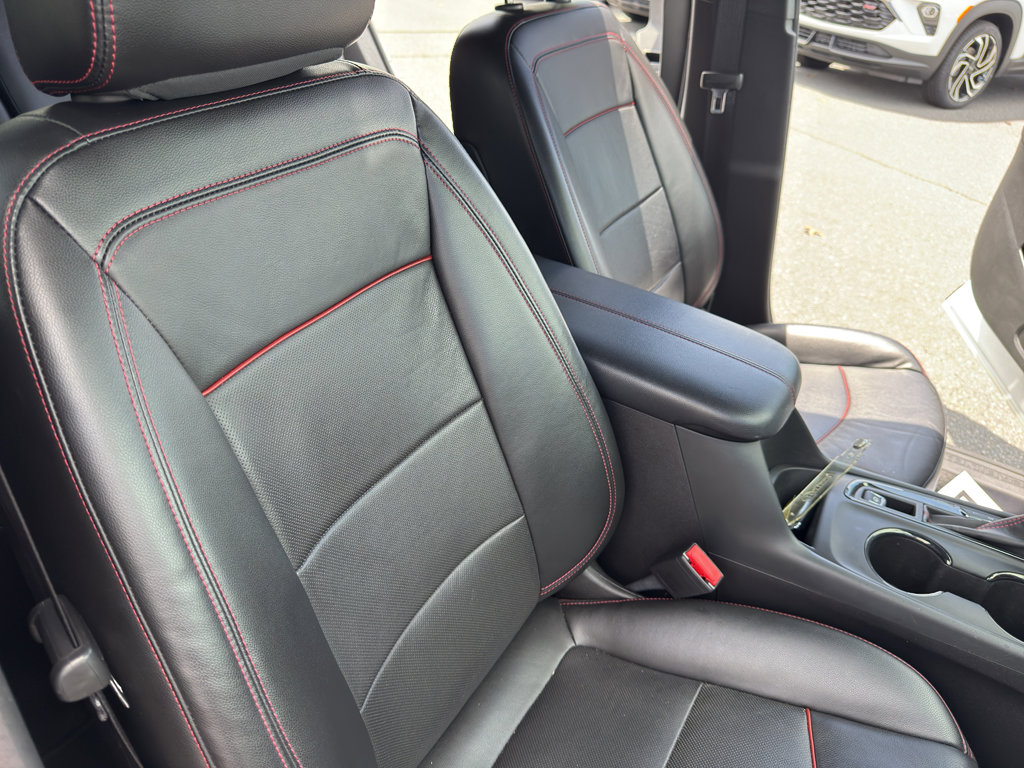 Used 2022 Chevrolet Equinox RS w/ RS Leather Package image 32