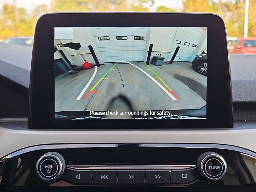 Used 2022 Ford Escape SE image 19