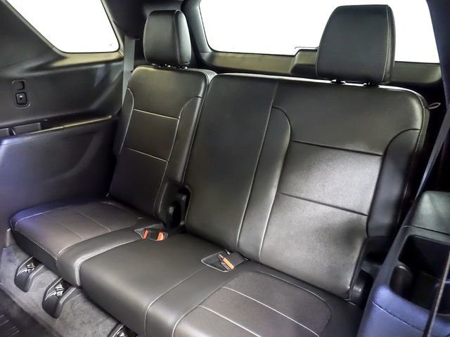 Certified 2023 Chevrolet Traverse Premier w/ Redline Edition image 17