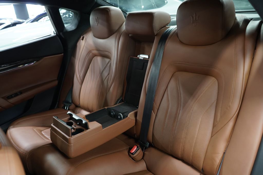 Used 2014 Maserati Quattroporte GTS RWD image 22