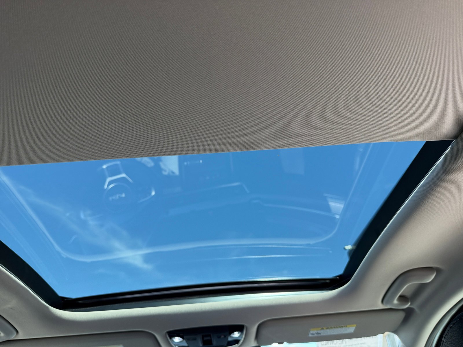 Used 2025 Kia Sportage SX image 33