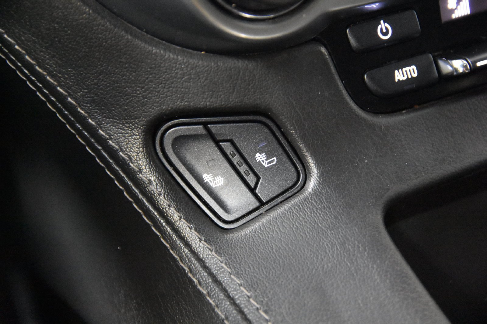 Used 2018 Chevrolet Tahoe LT RWD image 30