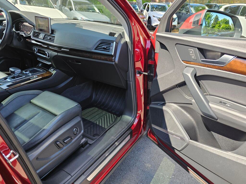 Used 2019 Audi Q5 2.0T Premium Plus w/ Premium Plus Package AWD/4WD image 11