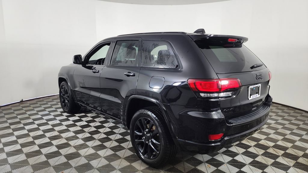 Used 2022 Jeep Grand Cherokee Laredo X image 6