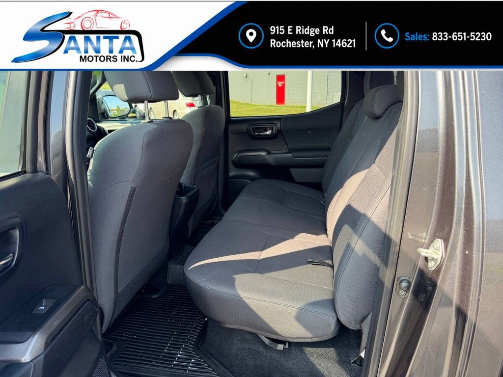 Used 2018 Toyota Tacoma TRD Sport AWD/4WD image 11