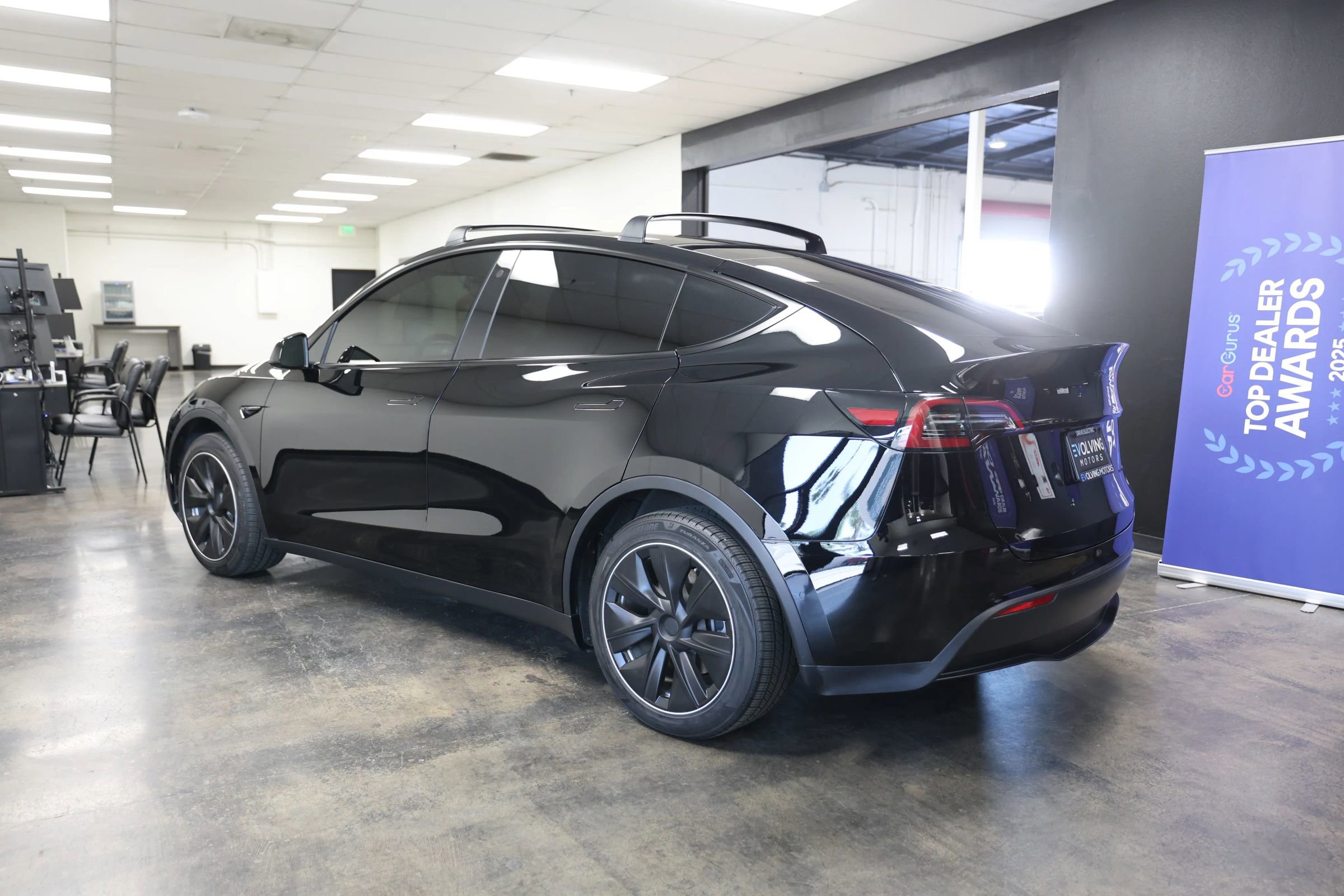 Used 2021 Tesla Model Y Long Range image 13