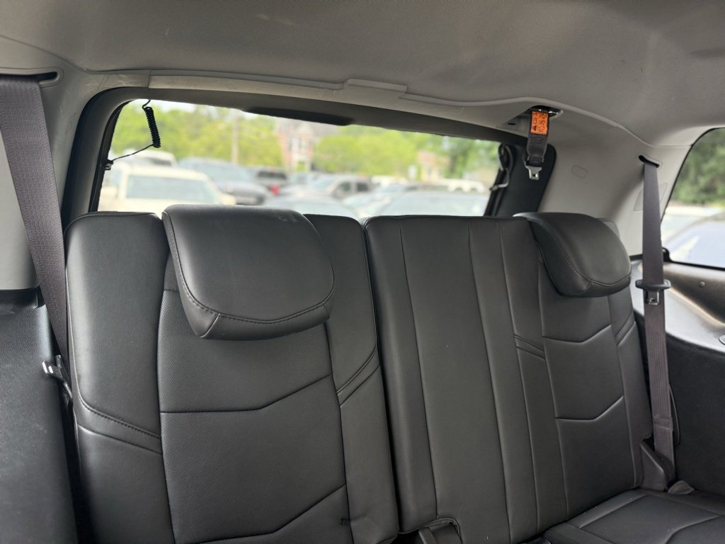 Used 2016 Cadillac Escalade Luxury image 13