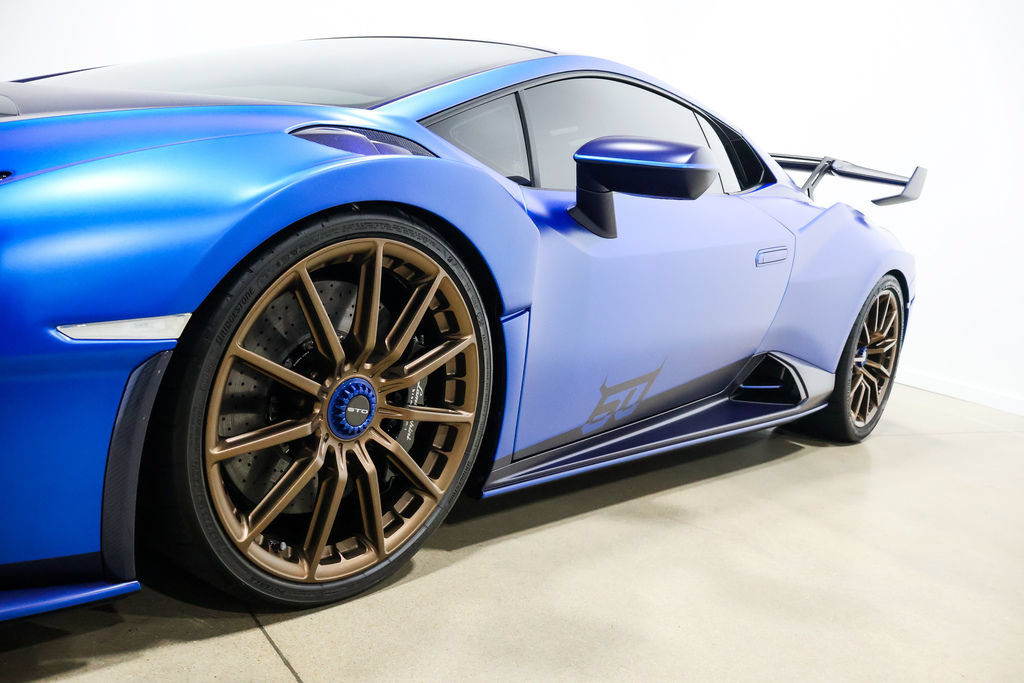 Used 2023 Lamborghini Huracan STO RWD image 37