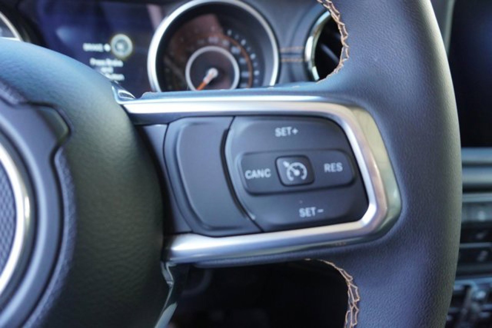 Used 2023 Jeep Gladiator Overland image 22