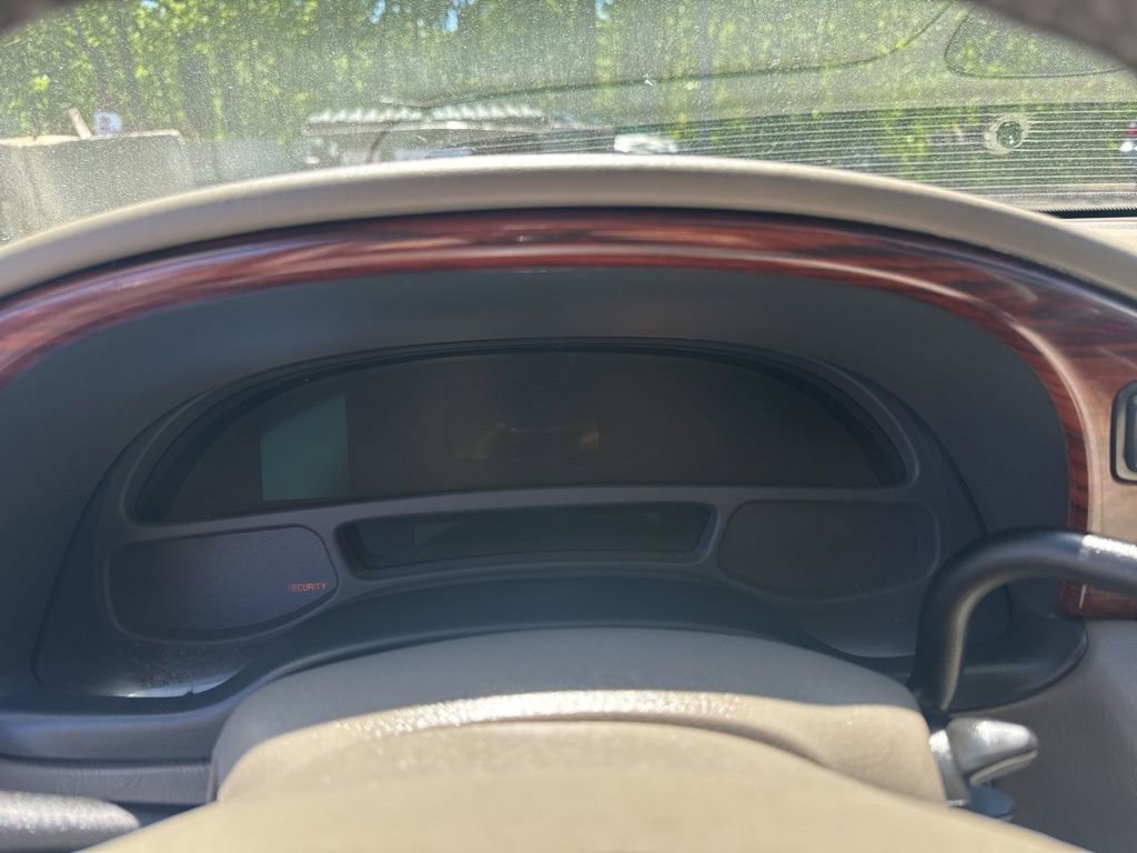 Used 2004 Cadillac De Ville image 30