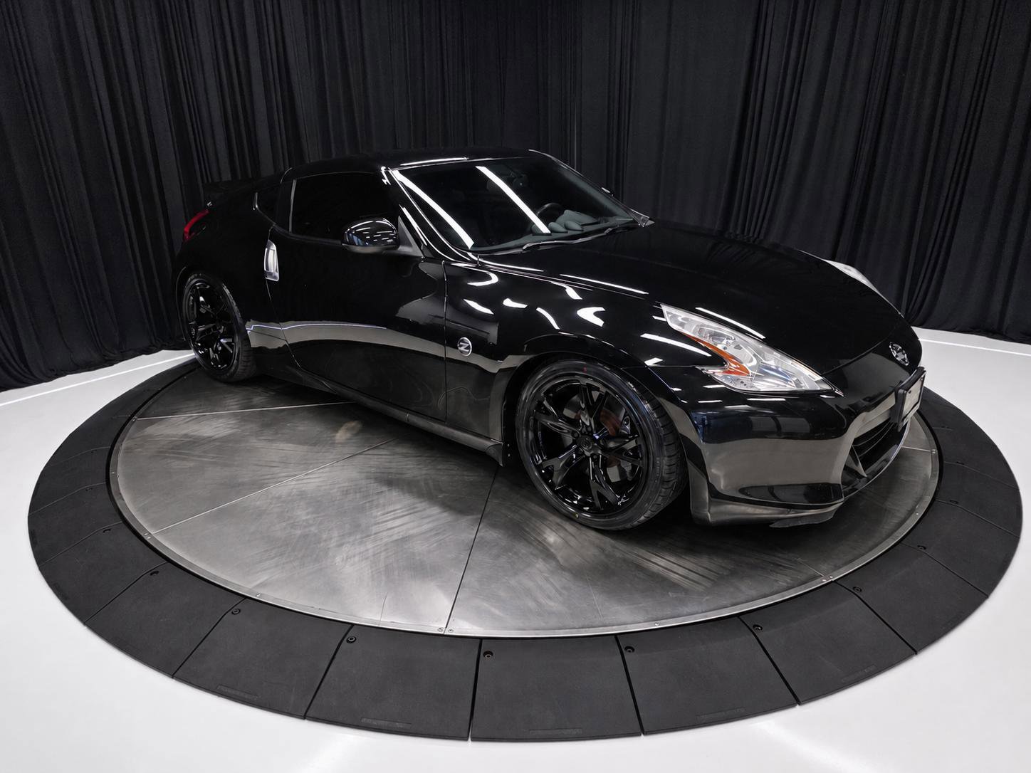Used 2009 Nissan 370Z Touring w/ Sport Pkg RWD image 15