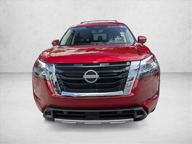 Used 2024 Nissan Pathfinder SL FWD image 2