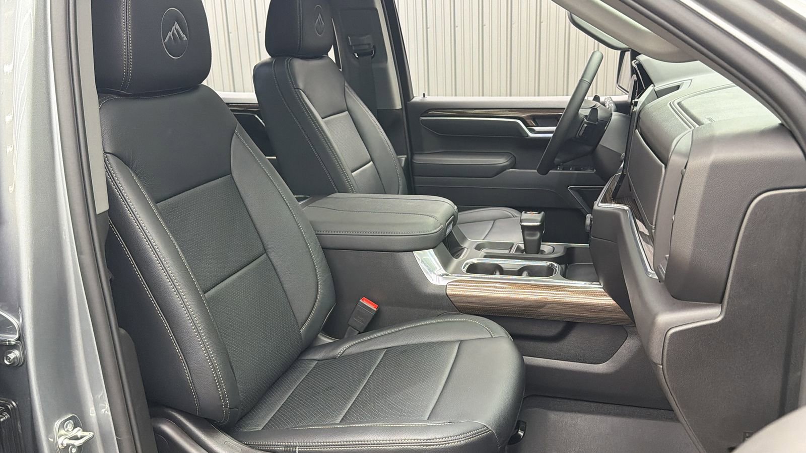 Used 2026 Chevrolet Silverado 1500 RST w/ All Star Edition Plus AWD/4WD image 40