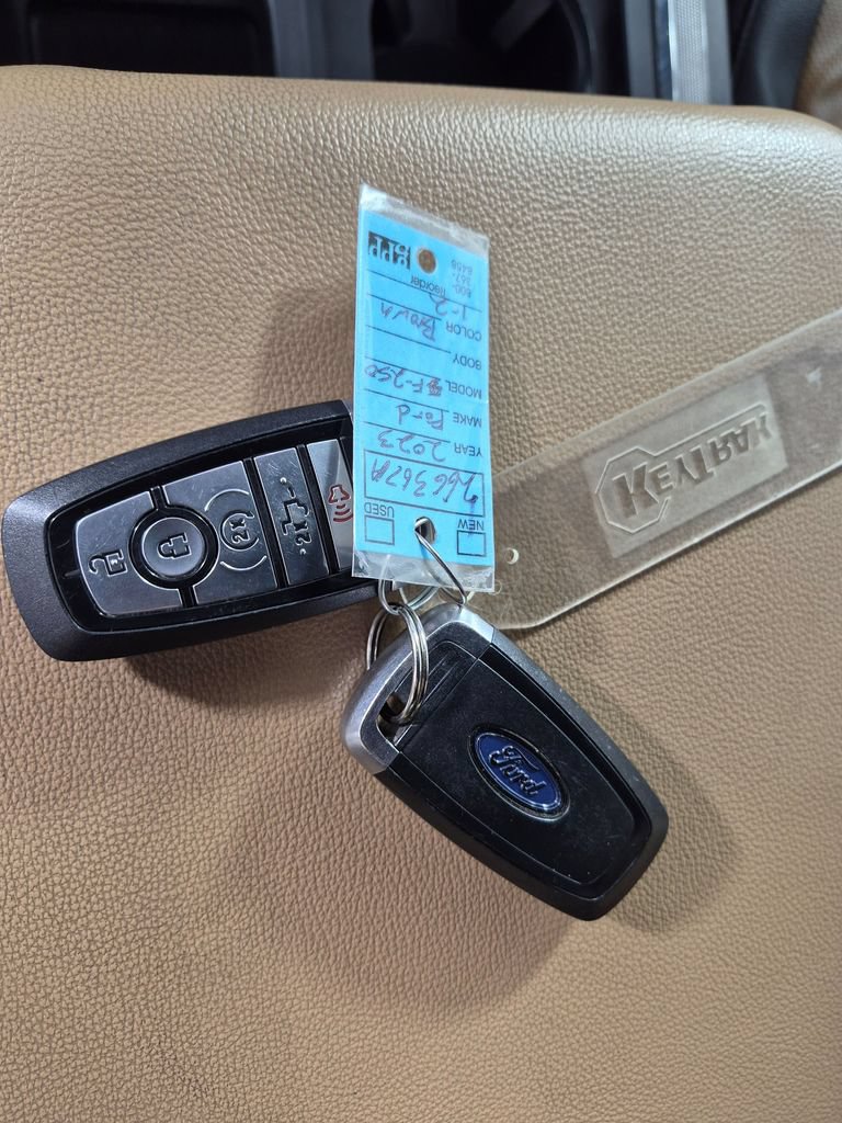 Used 2023 Ford F250 Lariat w/ Chrome Package AWD/4WD image 32