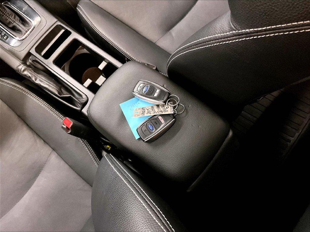 Used 2015 Subaru Crosstrek 2.0i Limited AWD/4WD image 32