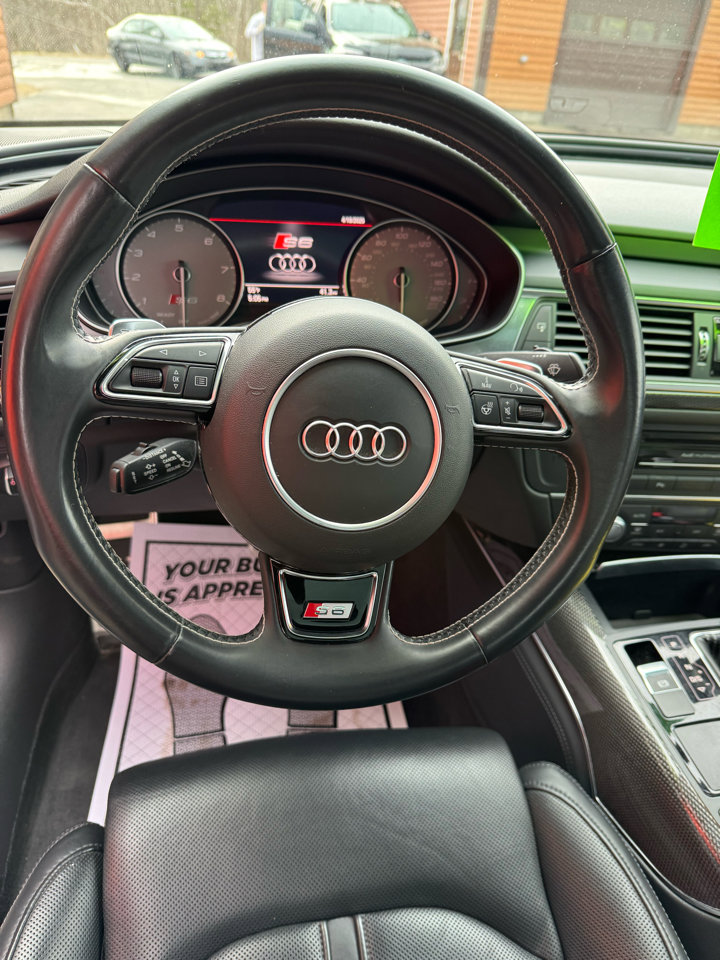 Used 2016 Audi S6 Prestige w/ Prestige Package image 10