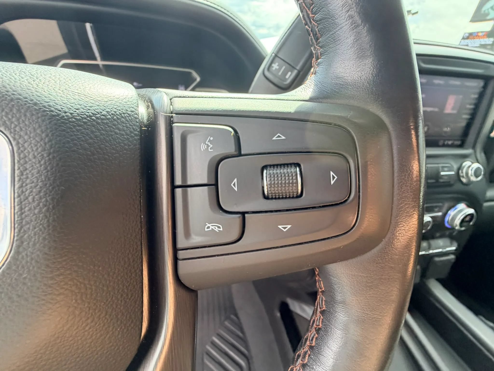 Used 2020 GMC Sierra 1500 AT4 w/ AT4 Premium Package AWD/4WD image 15