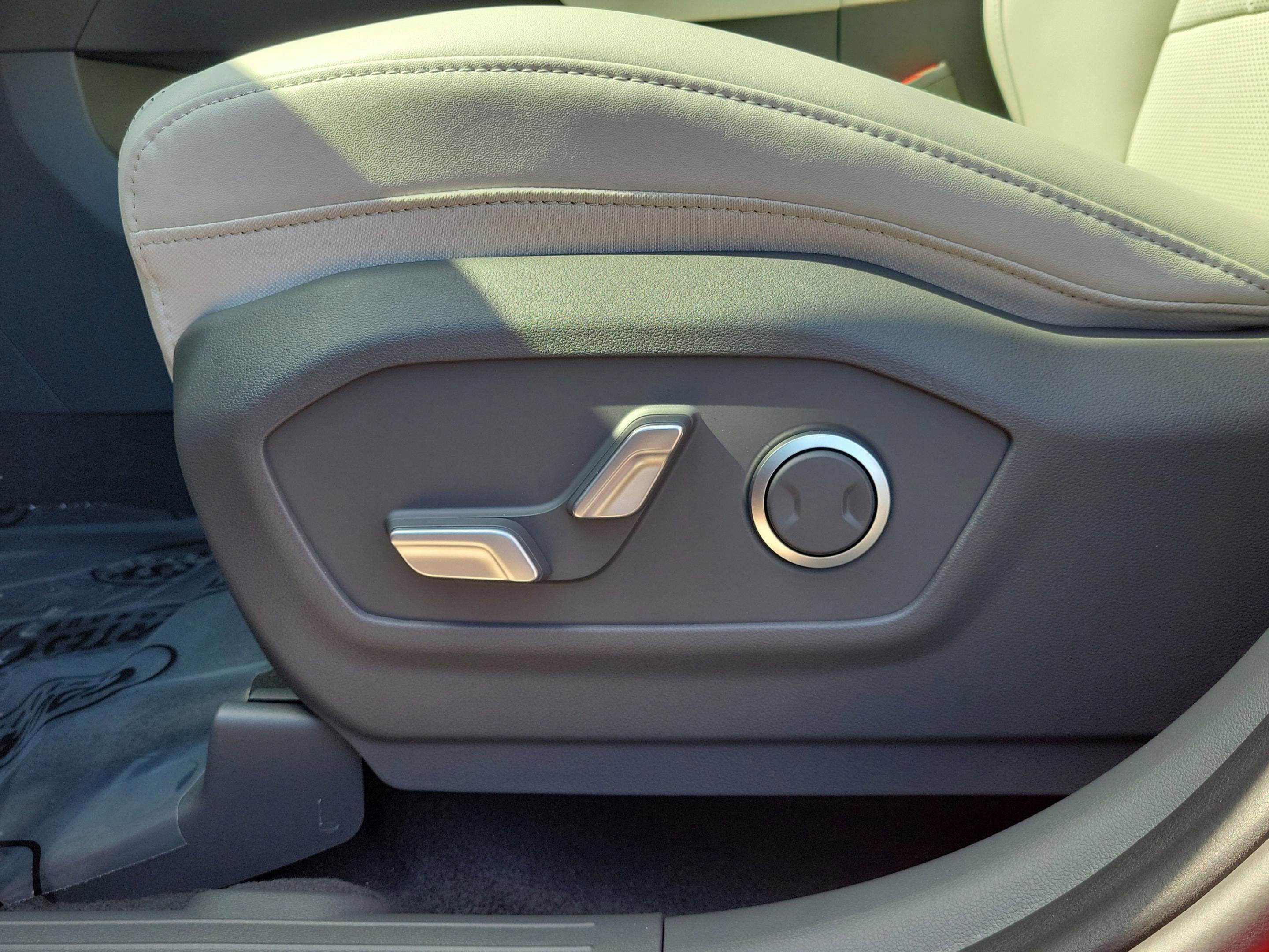 New 2026 Hyundai Santa Fe SEL image 14