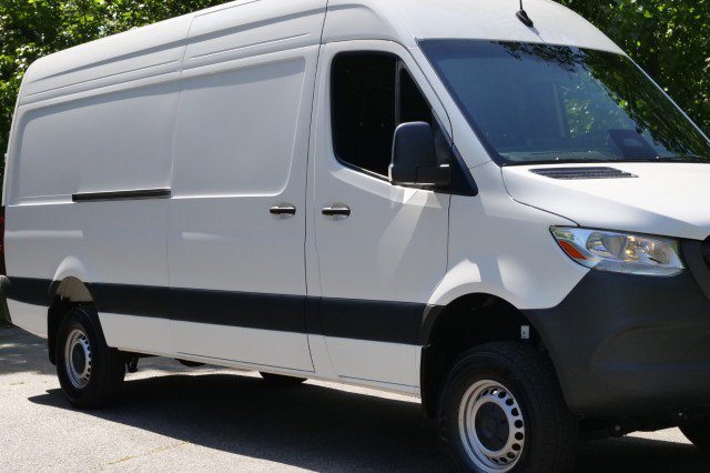Used 2025 Mercedes-Benz Sprinter 2500 image 38