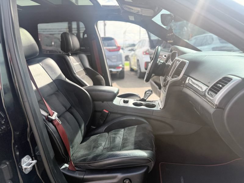 Used 2018 Jeep Grand Cherokee Trackhawk AWD/4WD image 22