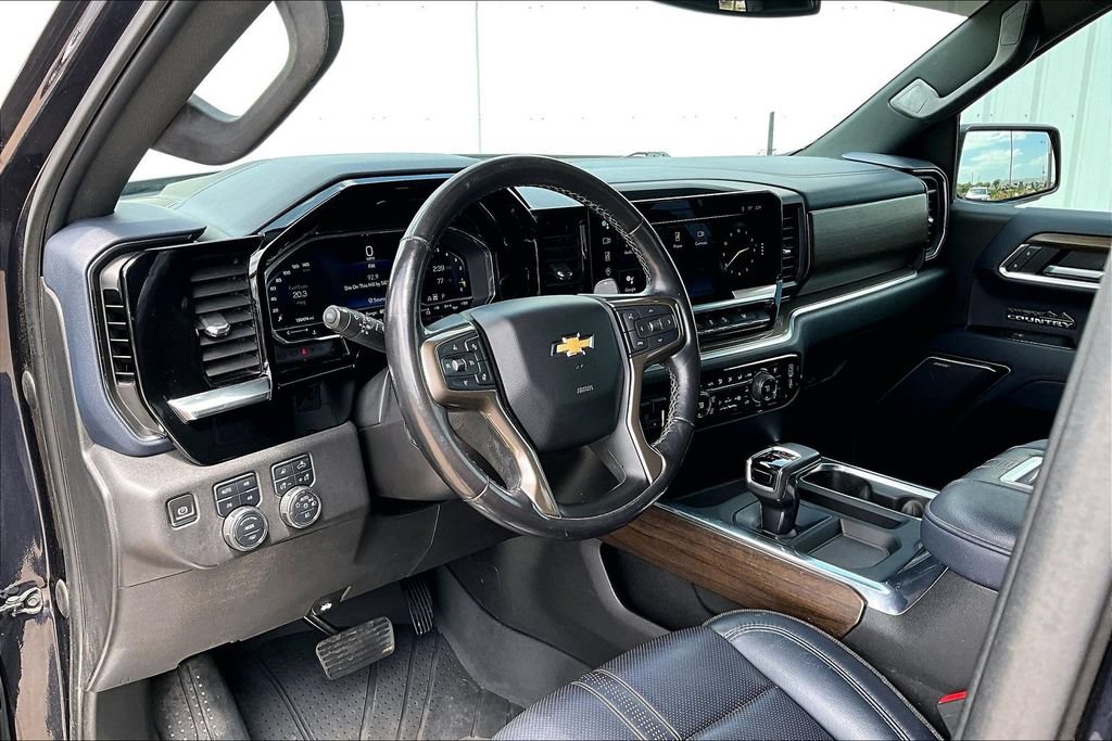 Used 2022 Chevrolet Silverado 1500 High Country w/ Z71 Off-Road Package AWD/4WD image 16