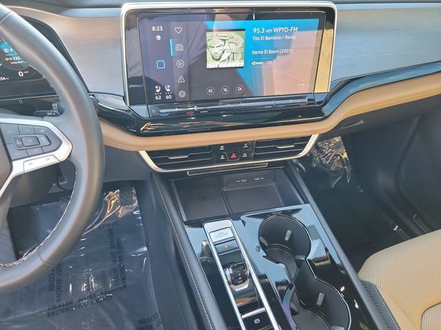 Certified 2024 Volkswagen Atlas Cross Sport SE FWD image 23