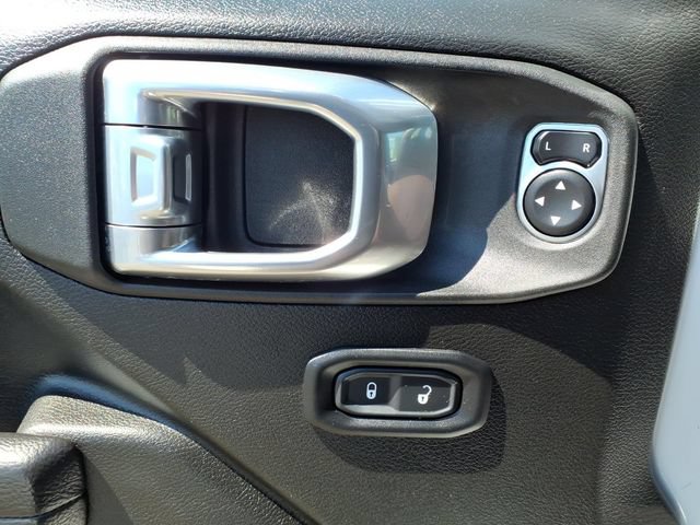 Used 2024 Jeep Wrangler Unlimited AWD/4WD image 25