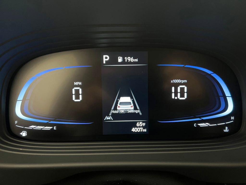 Used 2025 Hyundai Venue Limited image 18