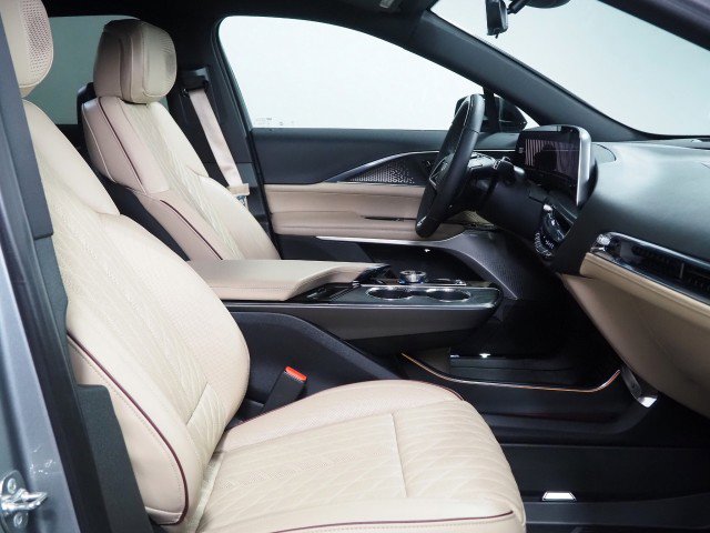 Used 2024 Cadillac Lyriq Sport w/ Nappa Leather Package image 15