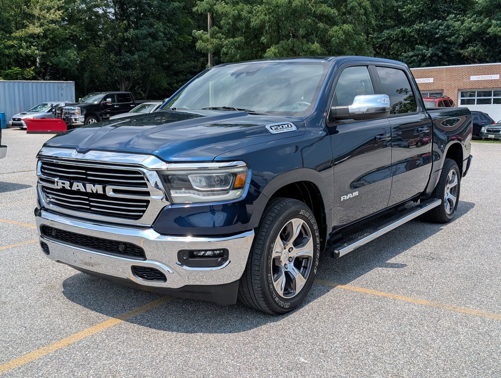 Used 2023 RAM 1500 Laramie AWD/4WD image 7