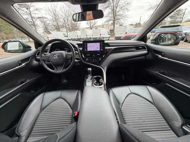 Used 2021 Toyota Camry SE image 10