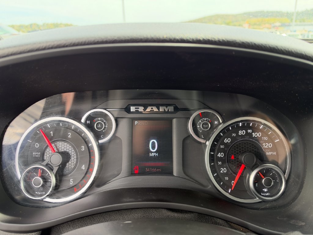 Used 2025 RAM 3500 Tradesman w/ Chrome Appearance Group AWD/4WD image 11