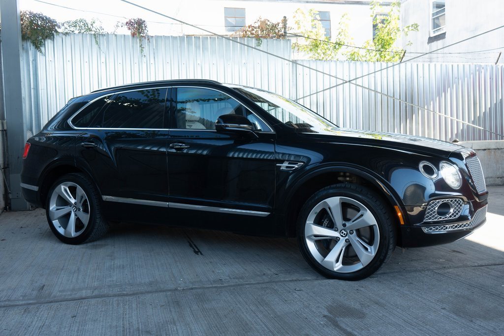 Used 2017 Bentley Bentayga