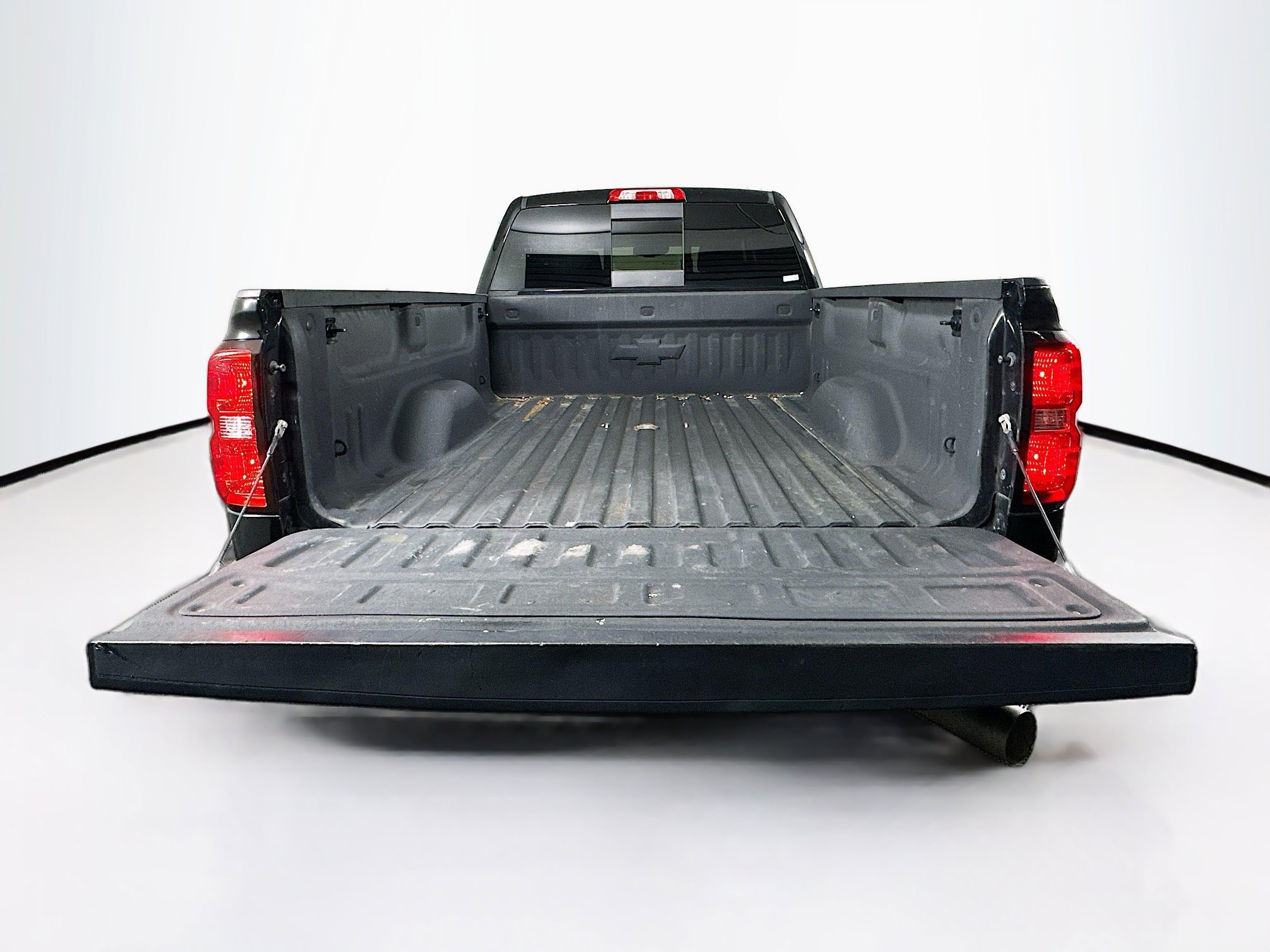 Used 2015 Chevrolet Silverado 2500 High Country w/ Duramax Plus Package AWD/4WD image 27