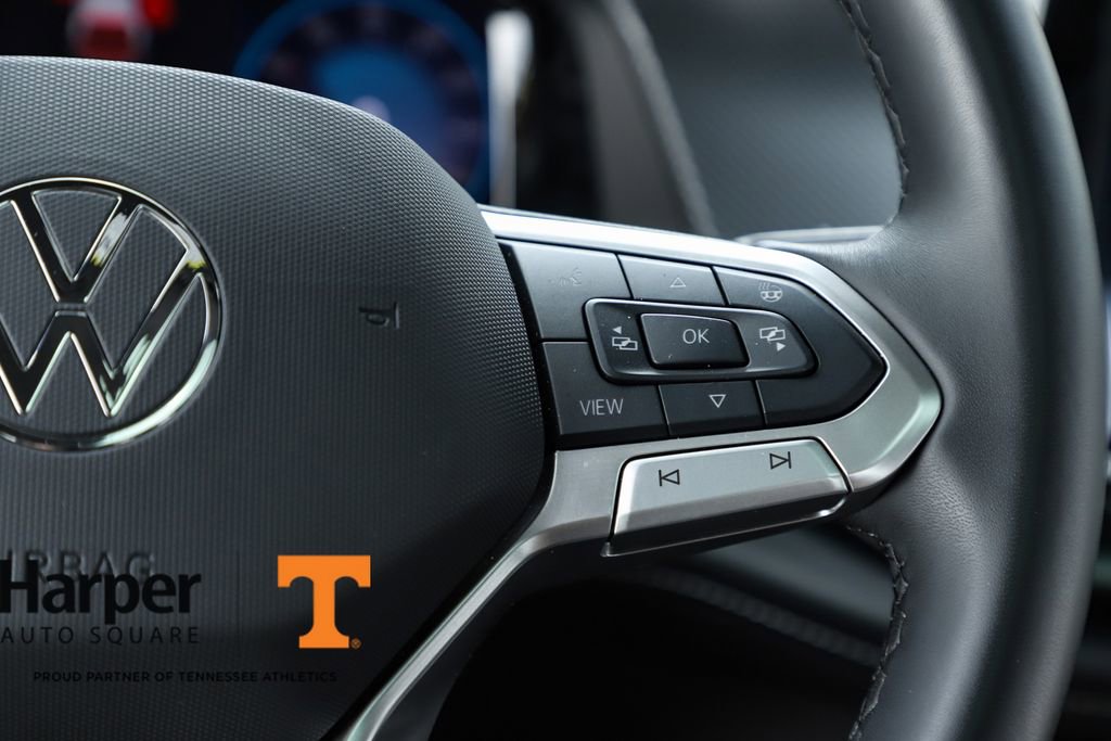 Used 2025 Volkswagen Atlas Cross Sport SEL R-Line image 22