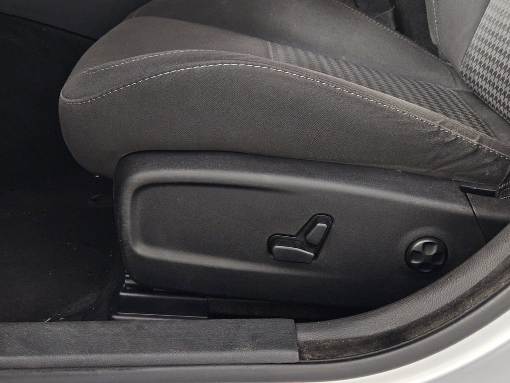 Used 2019 Dodge Charger R/T RWD image 14