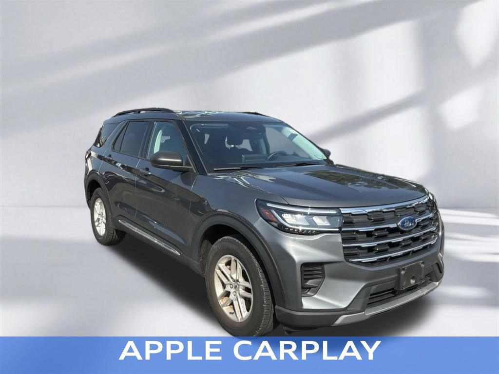 Used 2025 Ford Explorer Active AWD/4WD image 10