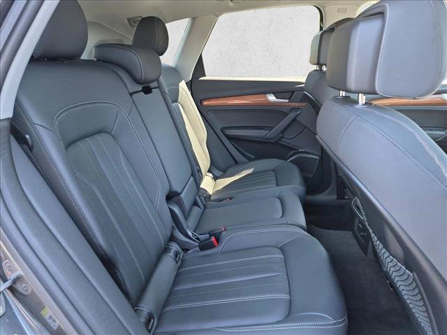 Used 2021 Audi Q5 e Premium Plus w/ Premium Plus Package AWD/4WD image 21