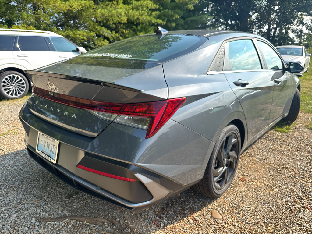 Used 2026 Hyundai Elantra SEL Sport Premium FWD image 5